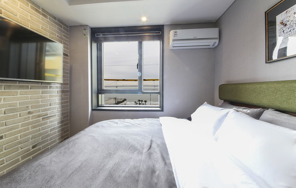Brown Dot Hotel Gwangan Beach Пусан Екстер'єр фото