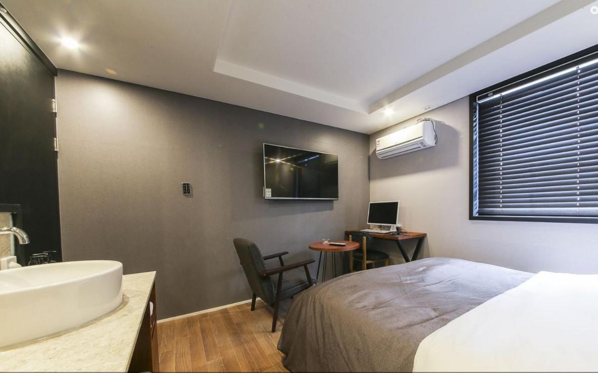 Brown Dot Hotel Gwangan Beach Пусан Екстер'єр фото