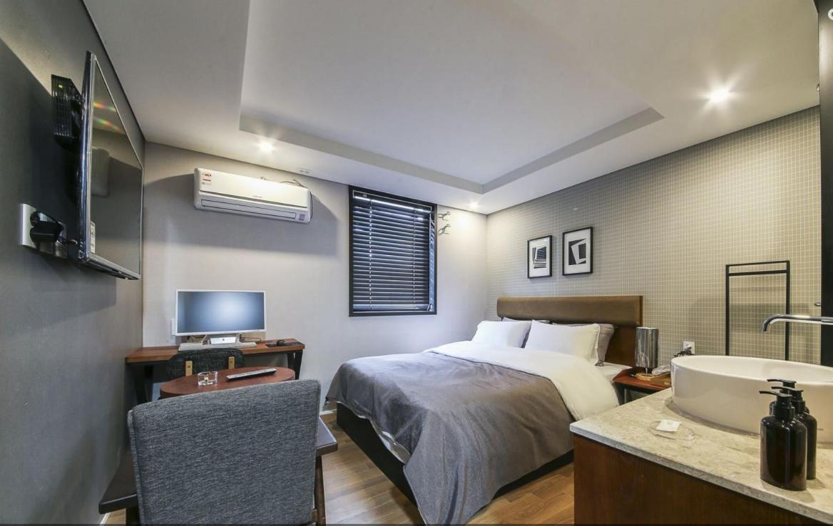 Brown Dot Hotel Gwangan Beach Пусан Екстер'єр фото